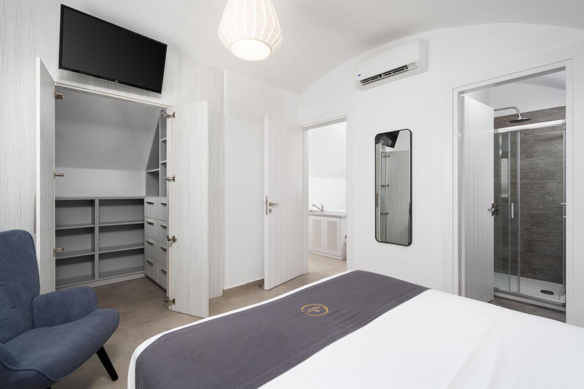 Aegean Melody Suites Vlychada Exterior foto
